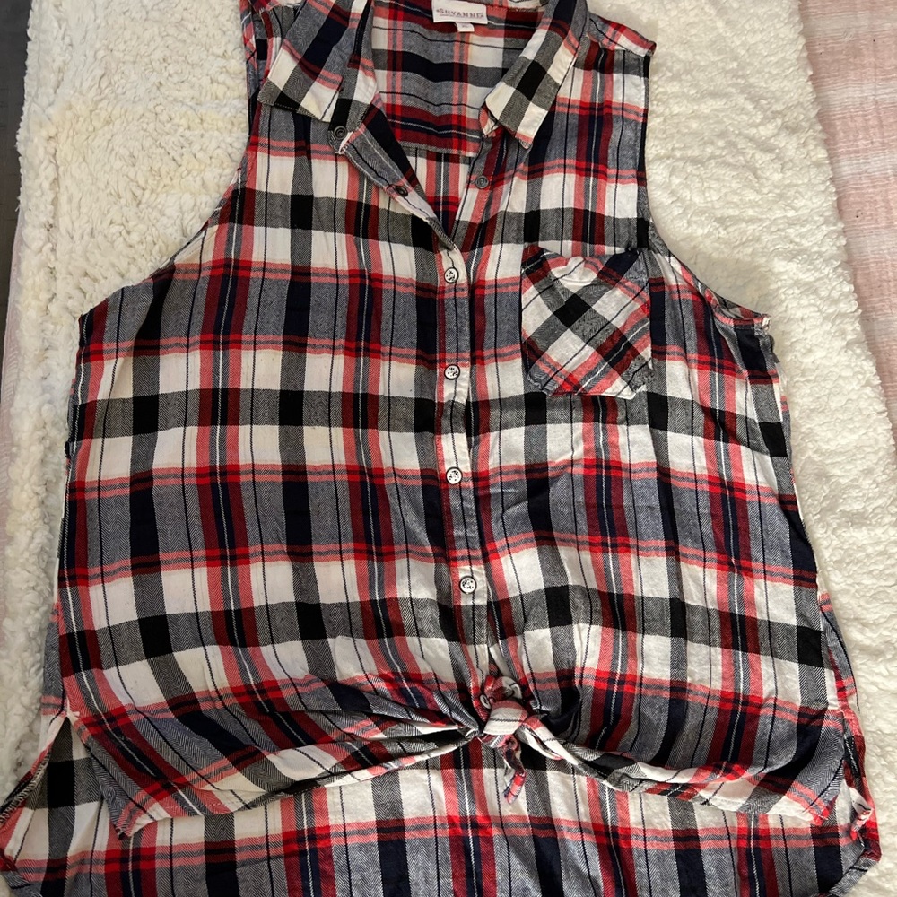 Shyanne bottom tank